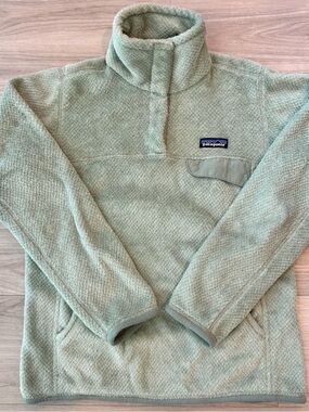 Sage green Patagonia Re-Tool Snap-T fleece pullover